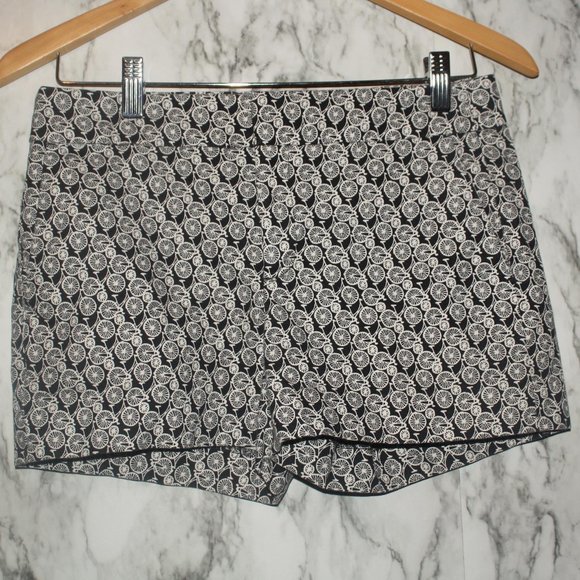 Banana Republic Factory Pants - Banana Republic Black Hampton Patterned Shorts 2